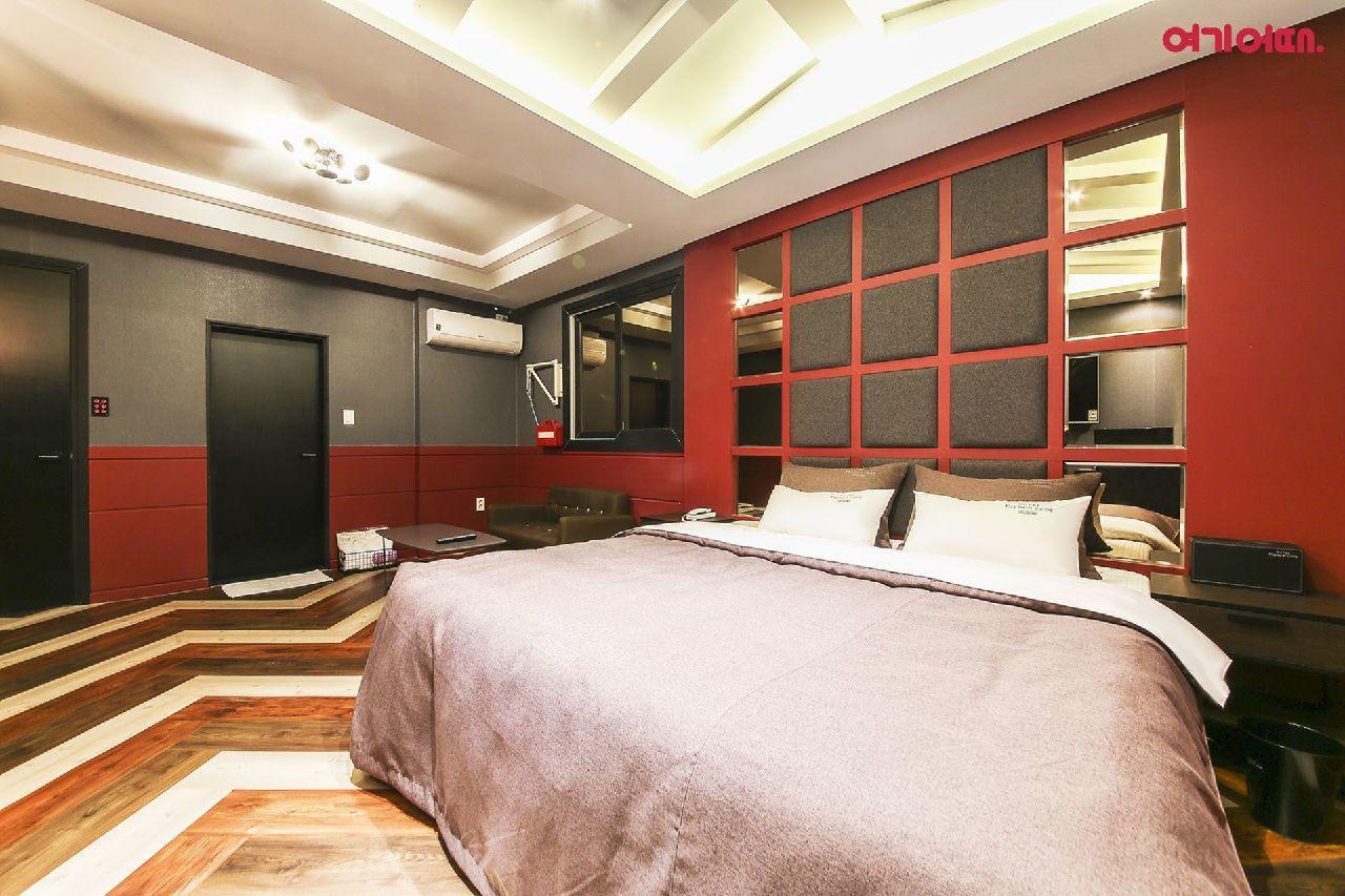 French Code Hotel Cshangvon Kültér fotó