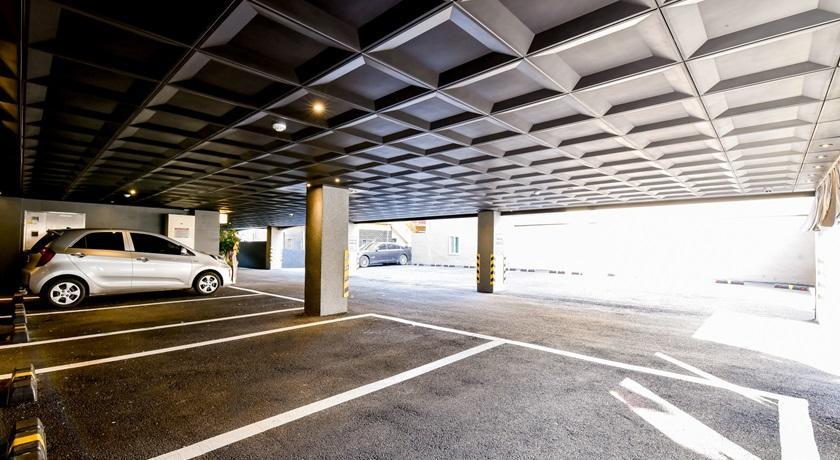 French Code Hotel Cshangvon Kültér fotó