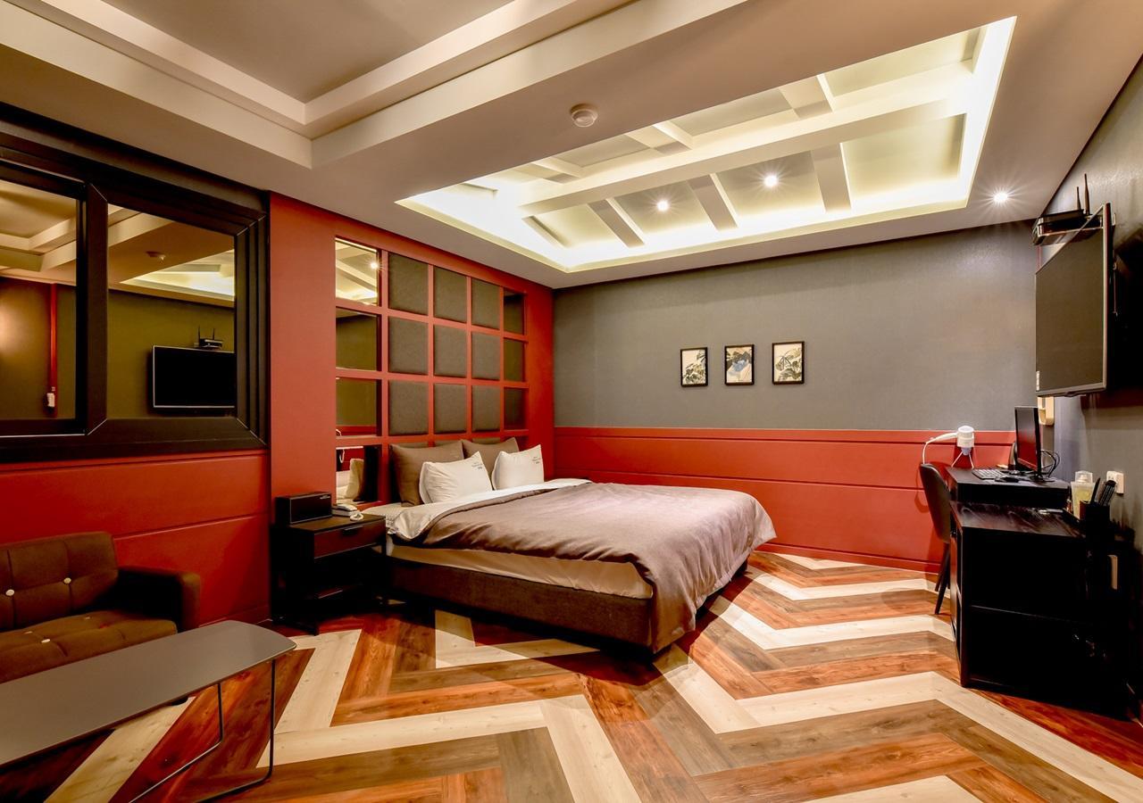 French Code Hotel Cshangvon Kültér fotó